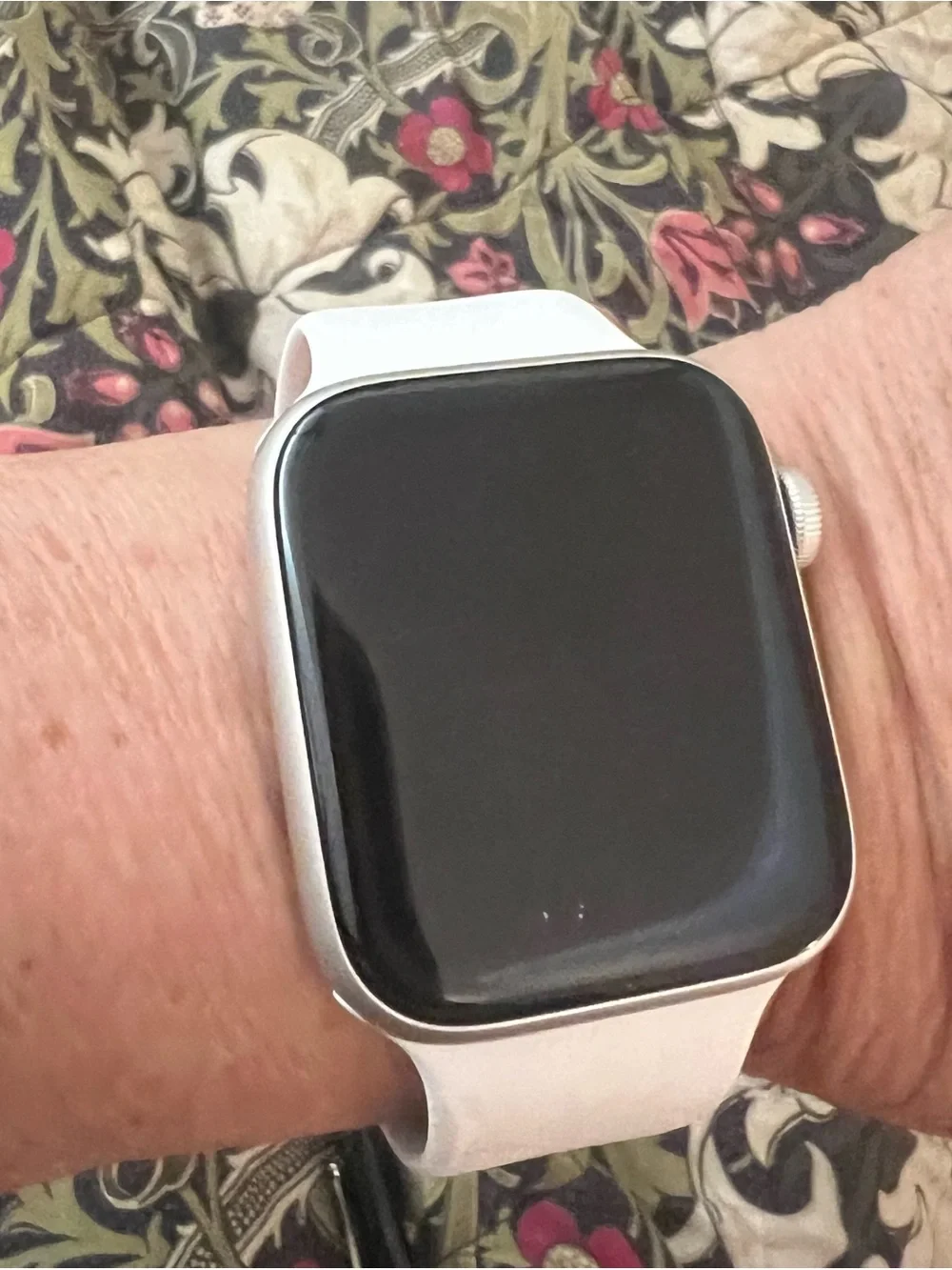Apple Starlight Smartwatch 44 mm GPS SE2  in box-White plus accessories